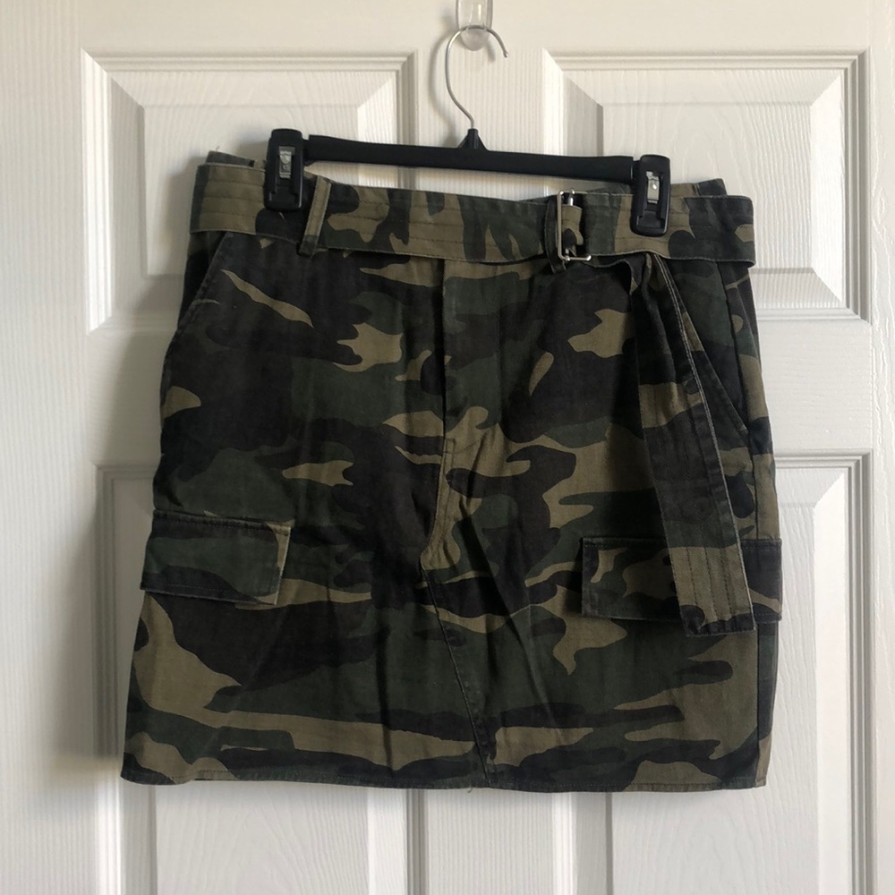 Women’s Large Camo Print Denim Skirt